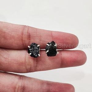 ต่างหูหินดิบสำหรับผู้หญิง ต่างหูทัวร์มาลีนสีดำธรรมชาติ หินประจำเดือนตุลาคม ของขวัญวันเกิด ต่างหูเงินแท้ 925 - Product Image 2