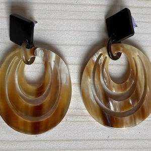 ต่างหูเขาควายสำหรับเด็กผู้หญิง ต่างหูผู้หญิง เครื่องประดับเขาธรรมชาติสำหรับผู้หญิง คุณภาพสูง - Product Image 1