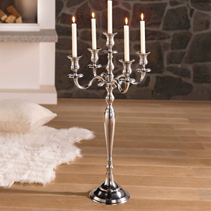 Élégant candélabre argenté à 5 bougies pour la décoration de la maison. Disponible aux prix de gros. - Product Image 1