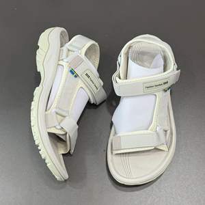Nuevas sandalias para mujer, sandalias clásicas de plataforma antideslizantes con suela gruesa, sandalias de playa a la moda para mujer, sandalias informales para mujer - Product Image 1