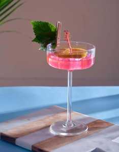 Tumbler à cocktail élégant Bougie Signature |   Verres en verre soufflé à la main de luxe pour la mixologie haut de gamme Verre à cocktail innovant - Product Image 1