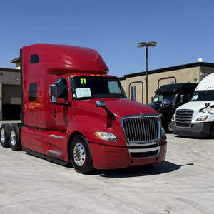 Compre con nosotros: Camión semirremolque USADO 2021 LT Sleeper - Techo elevado, 450HP, automático, listo para enviar a todo el mundo - Product Image 1