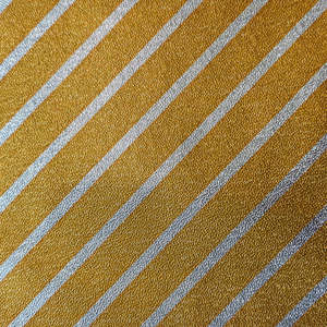 Papel Repujado con Patrones Plateados, Paquete de 25 Hojas - Product Image 5