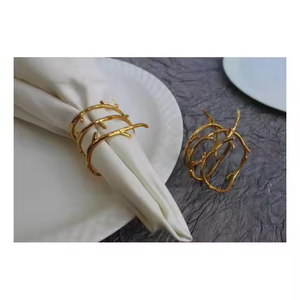 Anneaux de serviette dorés de luxe en stock, très demandés, porte-serviettes, anneaux de serviette de table à prix abordable et de bonne qualité - Product Image 1