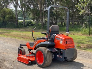 Kubota ZERO เปิดเครื่องตัดหญ้ารถแทรกเตอร์ด้านหน้ารถตักดินเครื่องตัดหญ้า Kubota