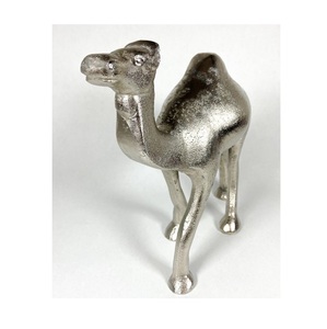 Escultura de aluminio fundido diseñada para evocar la emoción, la fuerza, el equilibrio grácil y la belleza artística refinada. - Product Image 2