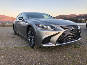 Usado, LS 500h Coupé Híbrido 2018-2026, Automático, Interior de Cuero, Faros LED, Neumáticos R19, 5 Asientos, Equipamiento Completo, En Venta - Product Image 1
