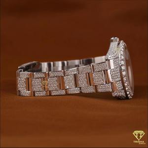 Montre luxueuse d'excellente qualité pour hommes cultivés en laboratoire chiffres arabes glacés 42mm cadran en verre fenêtre disponible au meilleur prix - Product Image 3