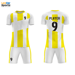 Nuevo Uniforme de Fútbol Ligero de Alta Calidad para Hombre y Mujer, Logotipo Personalizado Impreso, Transpirable, 100% Poliéster, Corte Automatizado - Product Image 3
