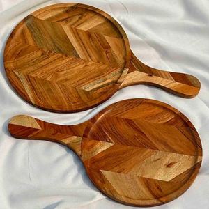Plateau à pizza rond en bois de haute qualité, personnalisable en gros, avec poignées en bois massif, pour hôtel, restaurant, maison - Product Image 4