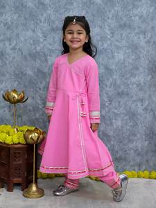 Conjunto de Kurti y Pantalón de Algodón Elástico de Secado Rápido, Estilo Tradicional Indio para Niñas, Salwar Kameez de la Mejor Calidad para el Verano - Product Image 2
