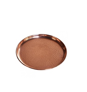 Plateau en bois de Style moderne avec manche en métal, couleur bois de mangue naturel poli et produit fait à la main - Product Image 4