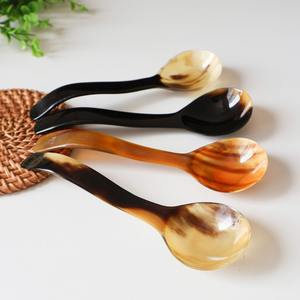 Cuillère en corne de buffle, luxe, artisanale, ustensile de cuisine rustique - Product Image 2