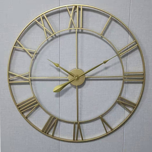 Horloge murale géométrique en métal analogique à quartz moderne pour la décoration de bureau à domicile avec des chiffres romains de différentes tailles - Product Image 4