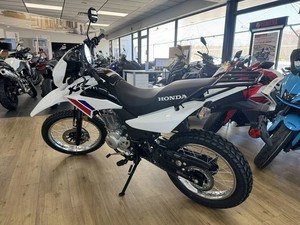 NUEVA Motocicleta Deportiva Doble Propósito Honda XR 150L 2026 - Product Image 6