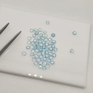 Topacio azul cielo Natural Premium 4mm corazón Briolette triángulo facetas cuentas de cristal alto para joyería fina - Product Image 1