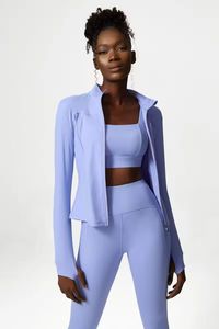Conjunto de yoga hecho a medida de alta calidad para mujer, sin costuras y ligero, transpirable con logotipo frontal, patrón sólido, elementos esenciales de entrenamiento - Product Image 6