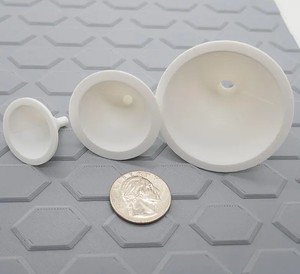 Juego de mini embudos para transferencia precisa de líquidos y polvos sin derrames, diseño compacto y ligero, ideal para manualidades con botellas y uso doméstico. - Product Image 2