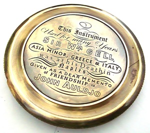 Étui en cuir de boussole de poche en laiton vintage avec cadran de pointeur Design durable pour les sports de plein air Camping Guide nautique Asie Mineure - Product Image 3