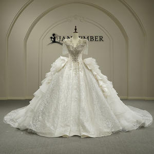 Vestido de Novia Moderno con Cola de Capilla, Escote en V, Volantes, Satén, Bordado de Encaje, Flores con Lentejuelas y Falda Abullonada, Modelo Exclusivo GT26054 - Product Image 1