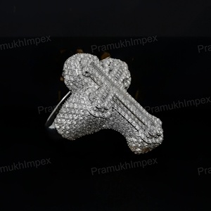 Anillo de Hip Hop con Colgante de Cruz de Plata de Ley con Moissanita VVS, Engaste de Garras, Corte Redondo y Estilo Iced Out, para Hombres y Mujeres - Product Image 3