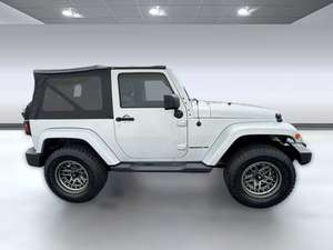 ราคาถูก! รถจี๊ปแรงเลอร์ ซาฮาร่า ปี 2011 ขับเคลื่อน 4 ล้อ 2 ประตู รุ่น 4.X.4 SUV รถส่วนตัว - Product Image 3
