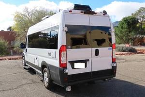 Ram 3500 ProMaster Cargo 2021 d'occasion, conduite à gauche/droite, toit surélevé, version cargo - Product Image 3