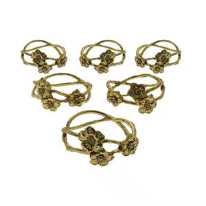 Hotel de lujo Restaurantes Diseño floral Servilletero de latón Decoración de mesa Soporte de tejido para ocasiones de boda en venta - Product Image 1