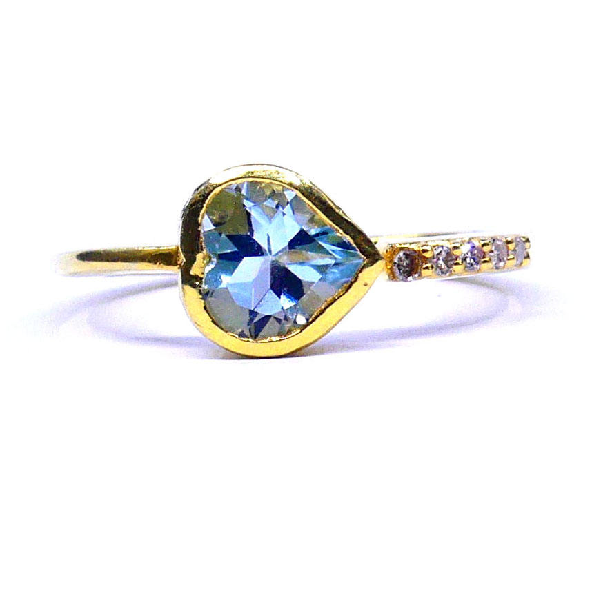 สีเหลือง