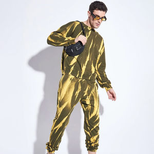 Nouvel arrivage de survêtements de style de rue à séchage rapide pour hommes ensemble de couleurs contrastées de grande taille logo personnalisé imprimé à bas prix OEM - Product Image 1