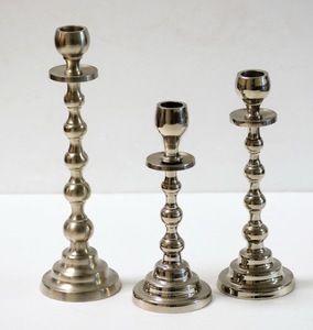 Vase à fleurs en métal coulé en aluminium fini antique en lot de 3 modèles Vase en métal très vendu pour console Décoration de table - Product Image 4