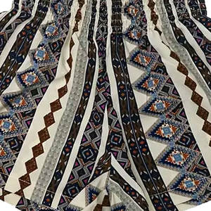 Short de surf pour femme Short de surf de plage extensible avec poches Short de bain à sublimation à séchage rapide - Product Image 6