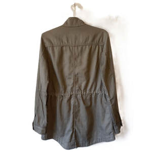 Veste cargo d'hiver pour femmes à prix de gros, imperméable, taille personnalisée, col montant, veste cargo pour femmes - Product Image 2