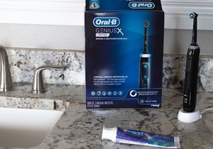 แปรงสีฟันไฟฟ้าอัจฉริยะ Oral-B ของแท้ x แบบลิมิตสำหรับการขายเทคโนโลยีการทำความสะอาดขั้นสูงเพื่อรอยยิ้มที่สดใสยิ่งขึ้น - Product Image 5