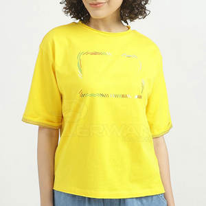 Camiseta extragrande para mujer más vendida, ropa de moda de corte holgado para verano para uso en exteriores - Product Image 1