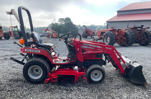 Tracteur miniature à roues 4x4 Massey Ferguson GC2300, moteur 22 CV, transmission par engrenages, garantie de 4 ans, 500 heures pour un usage certifié - Product Image 4