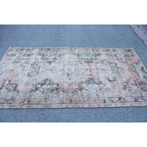 Tapis turc vintage, tapis de 4,6x8 pieds (140x245 cm), tapis oriental en laine rouge - Product Image 3