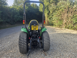รถแทรกเตอร์ John Deere 1025R 3320 ขนาดเล็ก 4*4 พร้อมอุปกรณ์ต่อพ่วง รถตัก รถตัดหญ้า และรถขุดหลัง ผลิตในสหรัฐอเมริกา พร้อมส่งออก ลดราคาพิเศษ ปี 2025 - Product Image 5