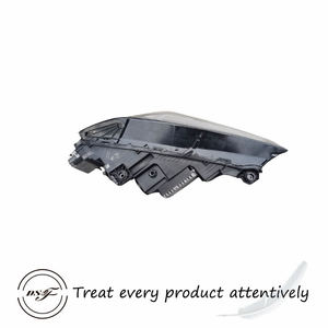 ไฟหน้า LED รุ่นใหม่ ปี 2018-2022 สำหรับรถยนต์ Lamborghini URUS - Product Image 3
