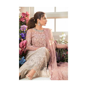 Punjabi Lawn trois pièces Costumes de point d'impression numérique et non cousu Shalwar Kameez pour les femmes - Product Image 5