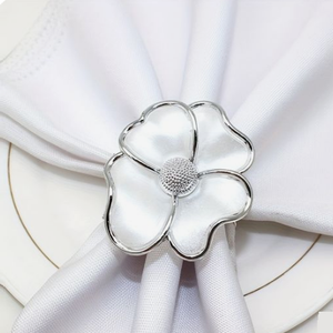 Anneaux de serviette décoratifs en forme de fleur, finition argentée et dorée, pour décorations de table - Product Image 2