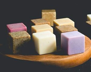 Savon de noix de coco fait à la main du Vietnam savon de bain de haute qualité écologique - Product Image 4