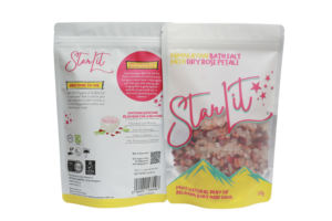 Sal de baño Starlit Sal rosa del Himalaya con pétalos de rosa secos La mejor calidad - Product Image 4