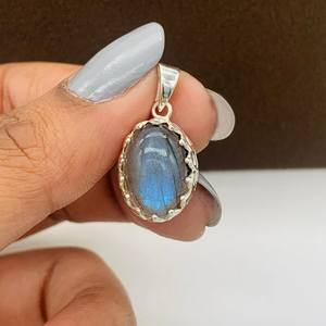 Natural <b>Labradorite</b> Oval Cut Blue Flashy Fire Vintage Design <b>Pendant</b> 925 Sterling Silver Classic Charm Women Girl Anniversary - Product Image 4