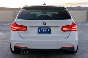 Voiture d'occasion fiable, BMW 330i xDrive Sports Wagon AWD, M Sport et Premium, modèle 2018 - Product Image 3