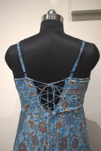 ชุดเดรสพิมพ์ลายผ้าซาตินหรูหราฤดูร้อนสุดชิคสายสปาเก็ตตี้ทรงดินสอเส้นใยวิสคอสจากธรรมชาติสำหรับผู้ใหญ่ - Product Image 3