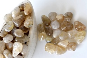 Piedras Preciosas Naturales de Rutilo Dorado de Primera Calidad, 1 kg, para Meditación y Decoración - Product Image 2
