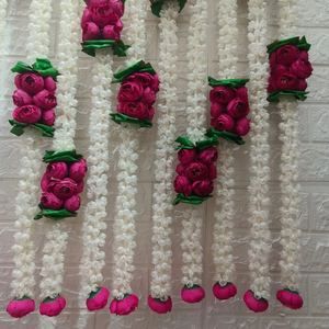 Guirnalda de Flores de Mogra y Ranúnculos Hecha a Mano, Decoración de Boda India, Fondo para Semi-Sari, Decoración para Ceremonias y Fiestas Seemantham - Product Image 2