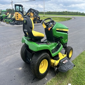 Tractor de Jardín John Deere X380 de 24 HP con Tracción en las 4 Ruedas, Transmisión de Engranajes y Componentes Centrales de Rodamientos, Máquina Cortadora de Césped - Product Image 2