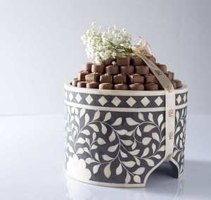 Exhibidor de Pasteles Redondo de Nácar y Hueso Opulento, Servidor de Lujo Hecho a Mano para Eid Mubarak, Fiestas de Ramadán y Decoración Festiva del Hogar - Product Image 5